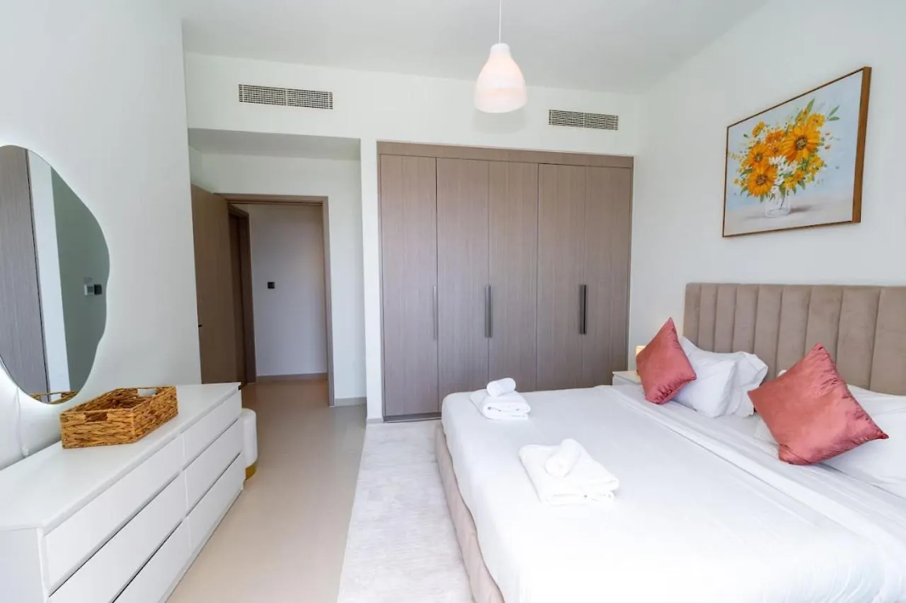 Downtown Escape 2Bedroom Apartment 4 Guests Dubai
