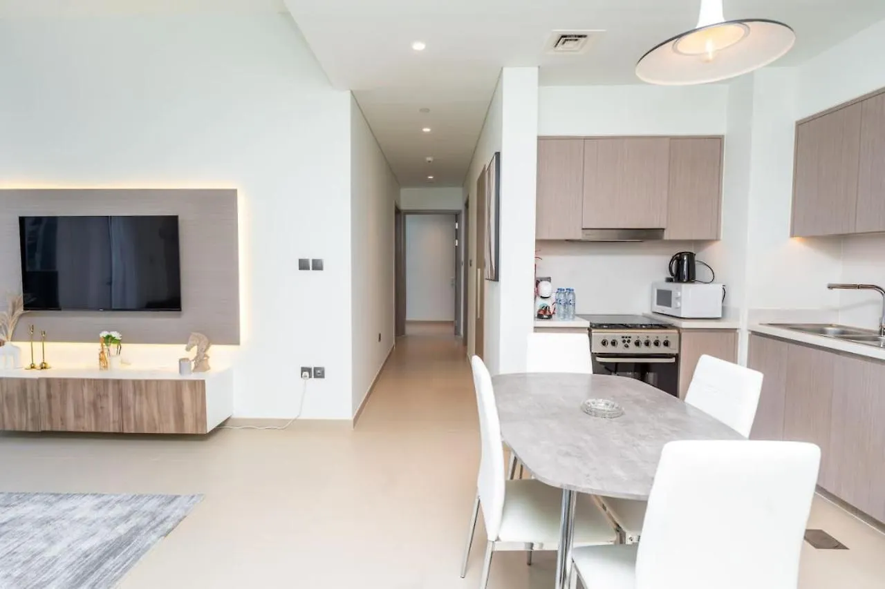Downtown Escape 2Bedroom Apartment 4 Guests Dubai